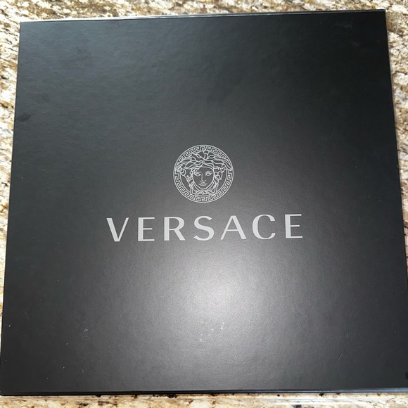 Versace bra size 2 - Picture 2 of 2